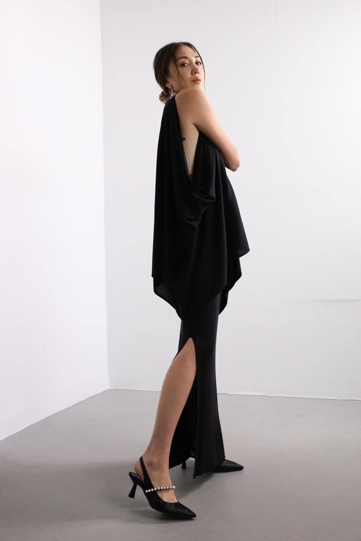 Black Boat Neck Open Shoulder Loose Blouse - Saman Butik | Boho Fashion Black Boat Neck Open Shoulder Loose Blouse