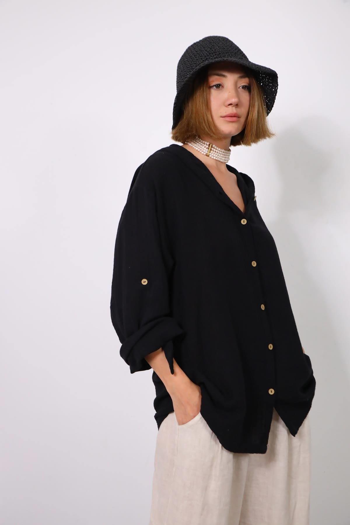  Siyah Kapüşonlu Müslin Gömlek