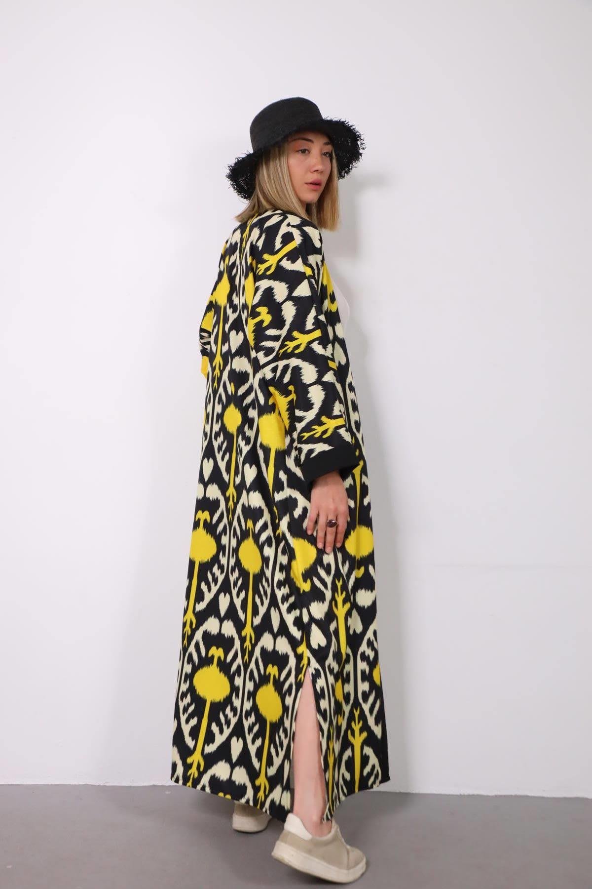 Siyah Desenli Yanları Yırtmaçlı Kimono - Şaman Butik Siyah Desenli Yanları Yırtmaçlı Kimono