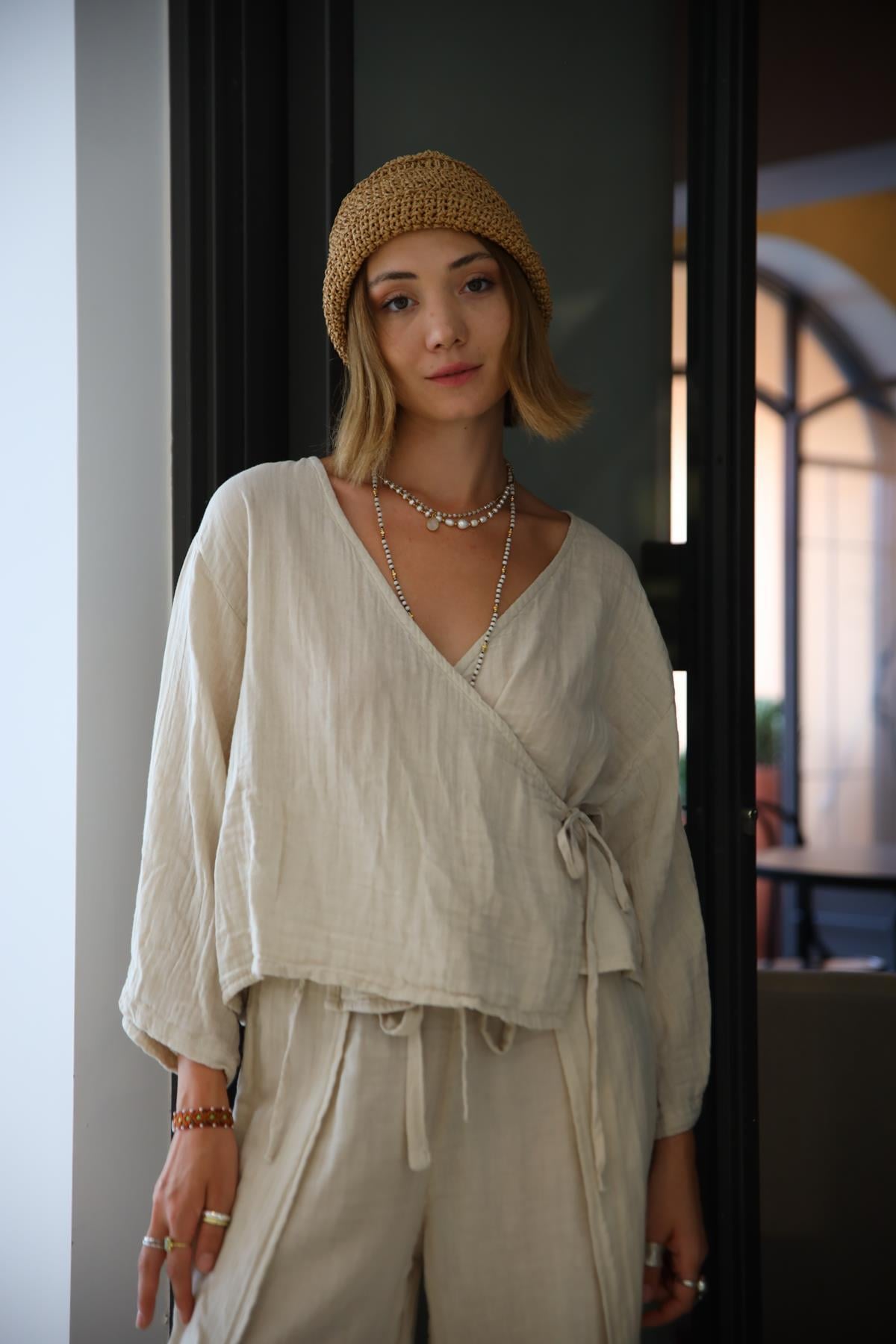 Krem Rengi İp Bağlamalı Crop Bluz - Şaman Butik - Bohem Giyim ve Aksesuar | Kadın & Erkek Krem Rengi İp Bağlamalı Crop Bluz