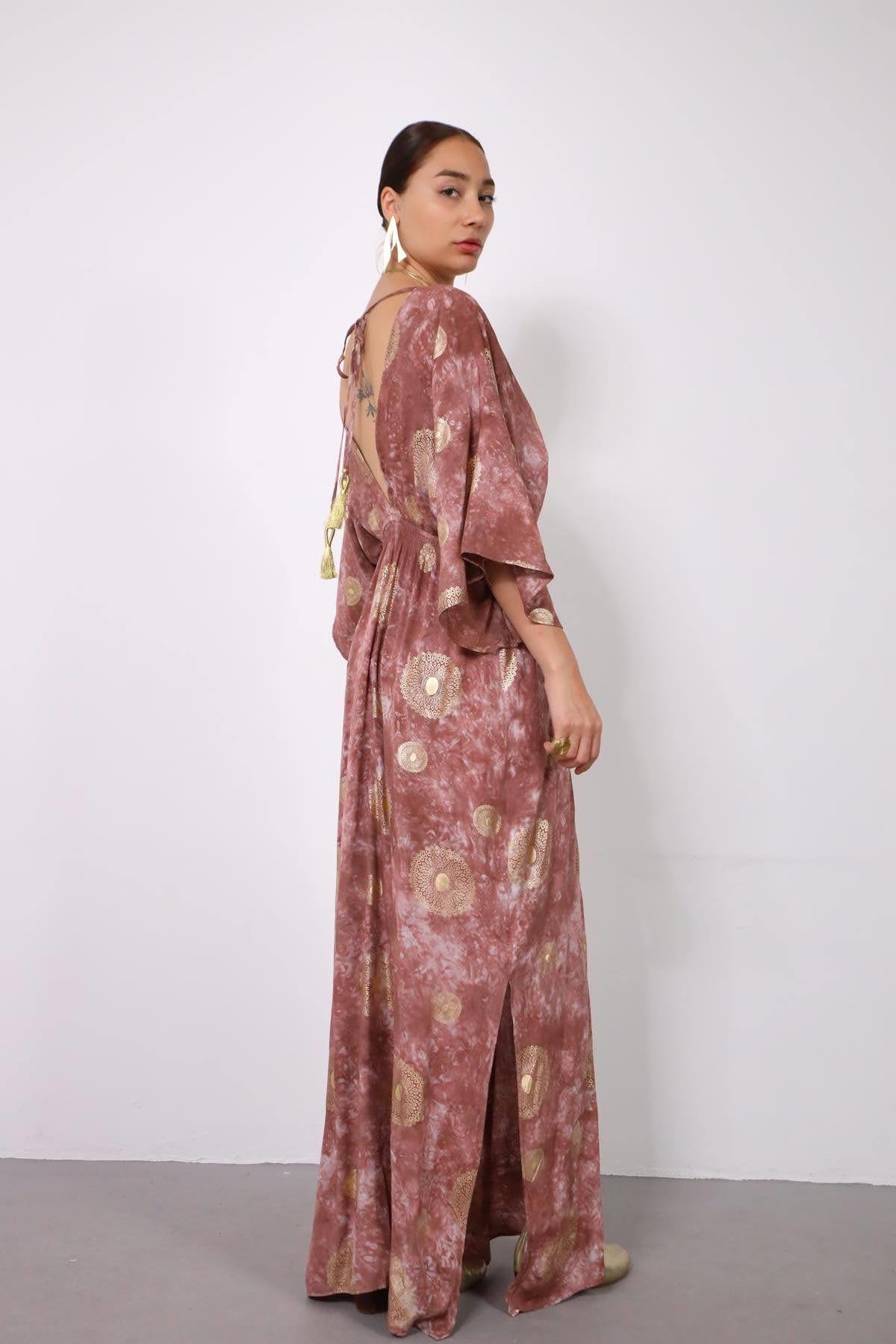 Gül Kurusu Altın Varaklı Beli Gipeli Yağ Yıkama Elbise - Şaman Butik Gül Kurusu Altın Varaklı Beli Gipeli Yağ Yıkama Elbise