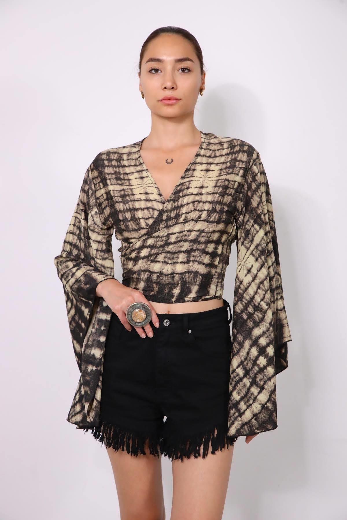 Siyah Yarasa Kol İpek Bolero - Şaman Butik Siyah Yarasa Kol İpek Bolero