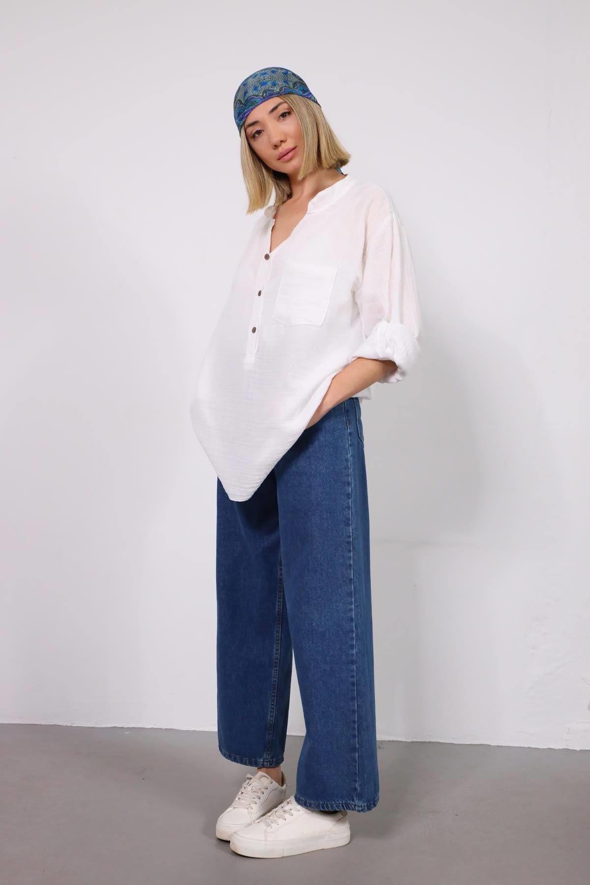  Beyaz Hakim Yaka Üç Düğmeli Müslin Gömlek