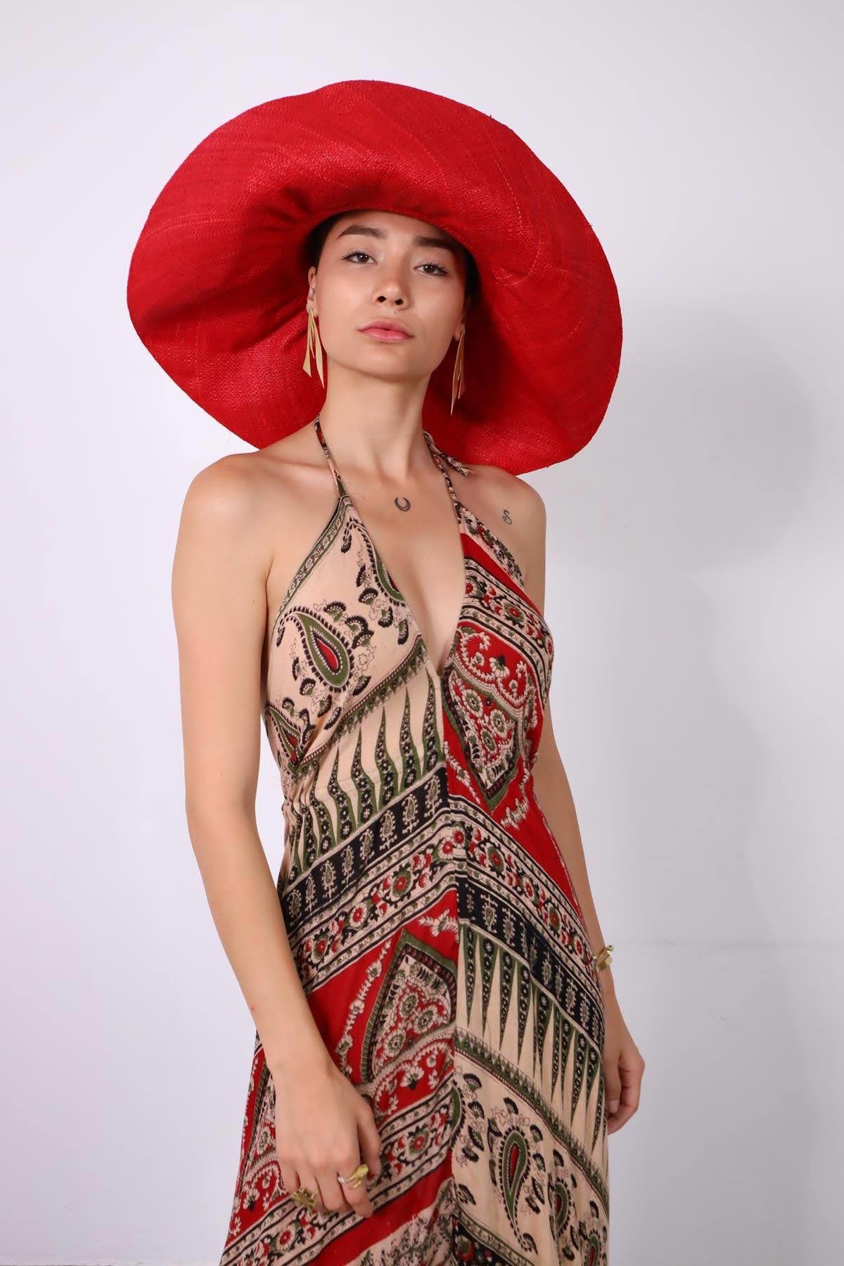  Kırmızı Raffia Şapka