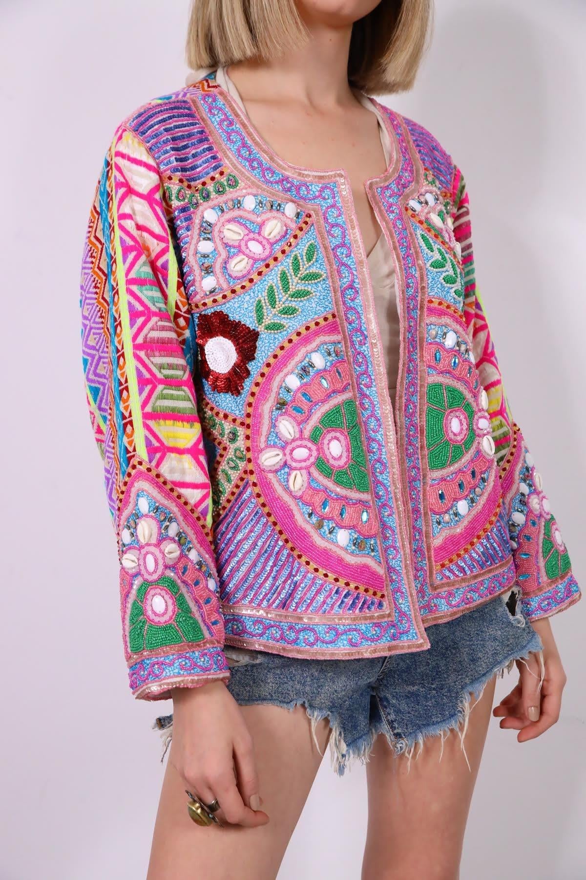  Pembe İşlemeli Deniz Kabuklu Otantik Ceket