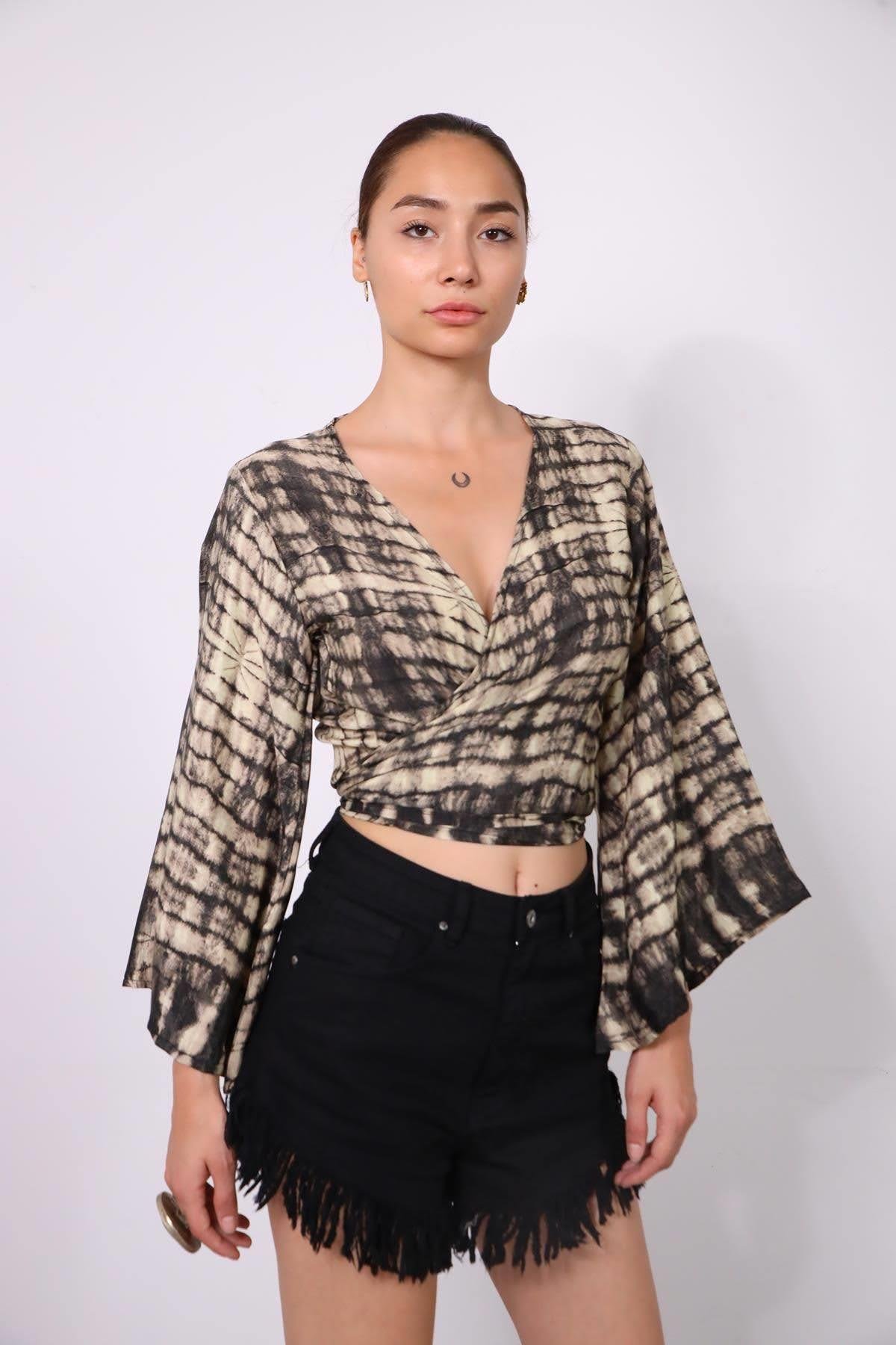 Siyah Uzun Kollu İpek Bolero - Şaman Butik Siyah Uzun Kollu İpek Bolero