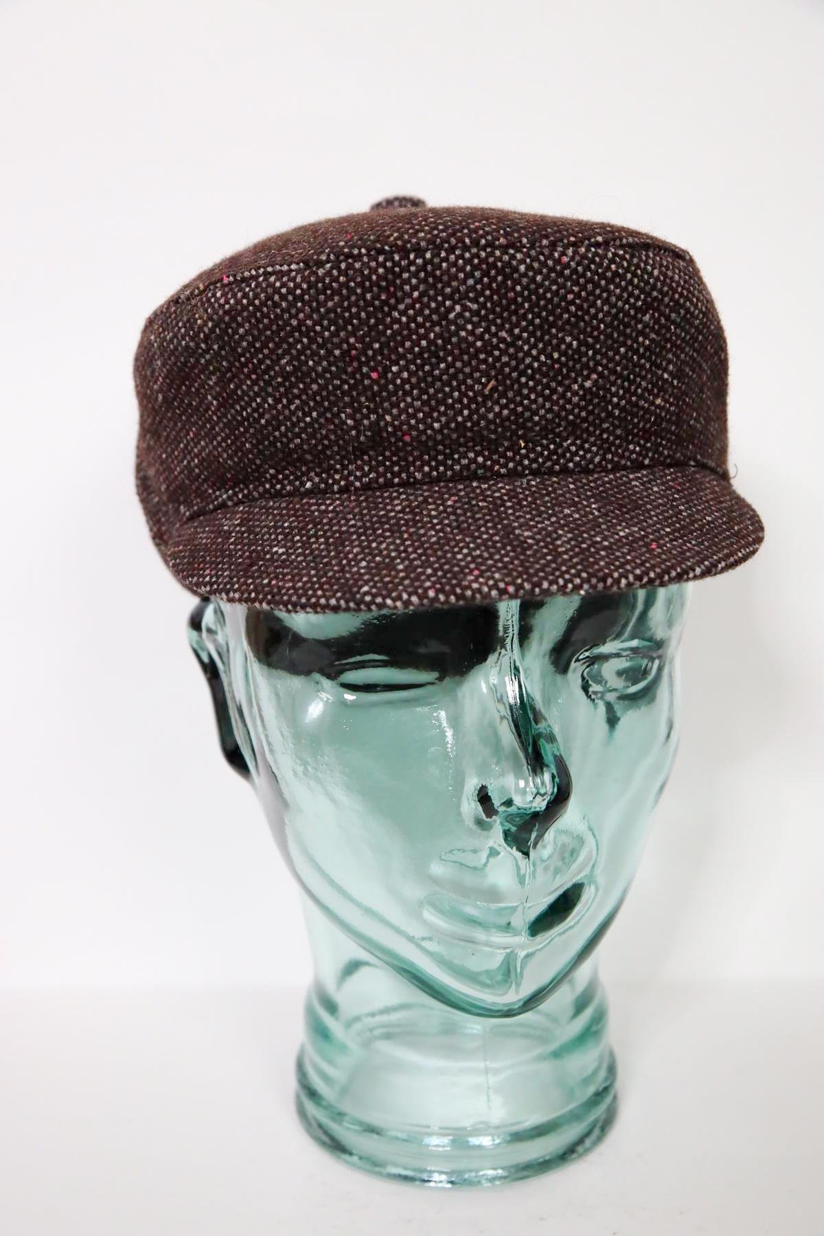  Kahverengi Yün Kasket