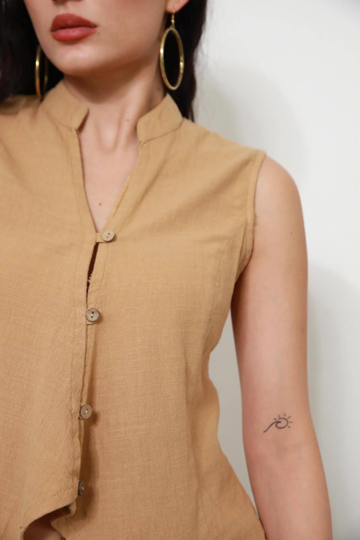 Camel Rengi Dikişli Keten Yelek