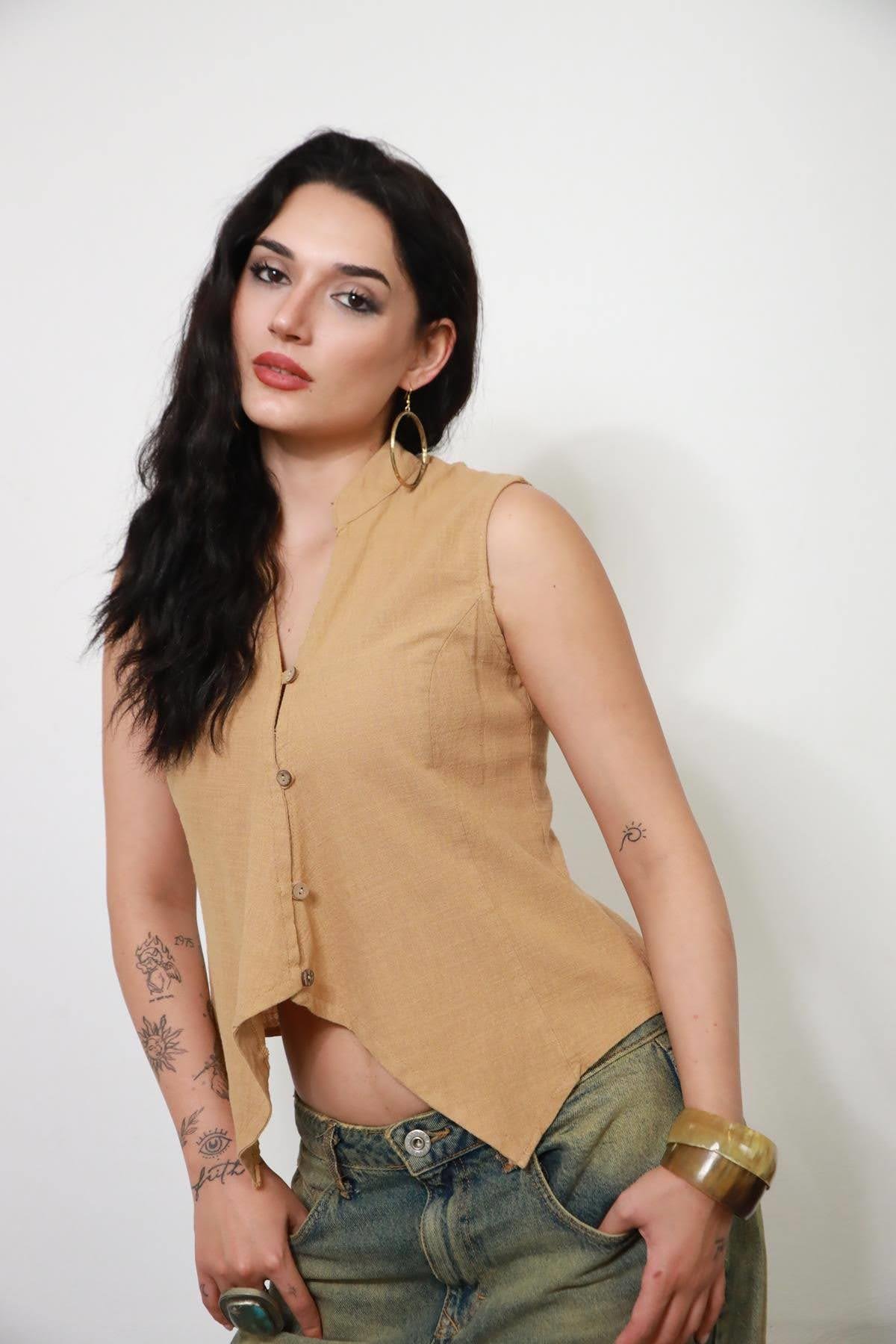 Camel Rengi Dikişli Keten Yelek