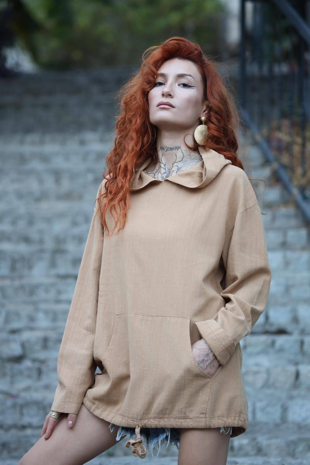 Camel Rengi Kapüşonlu Kanguru Cepli Büzgülü Sweat