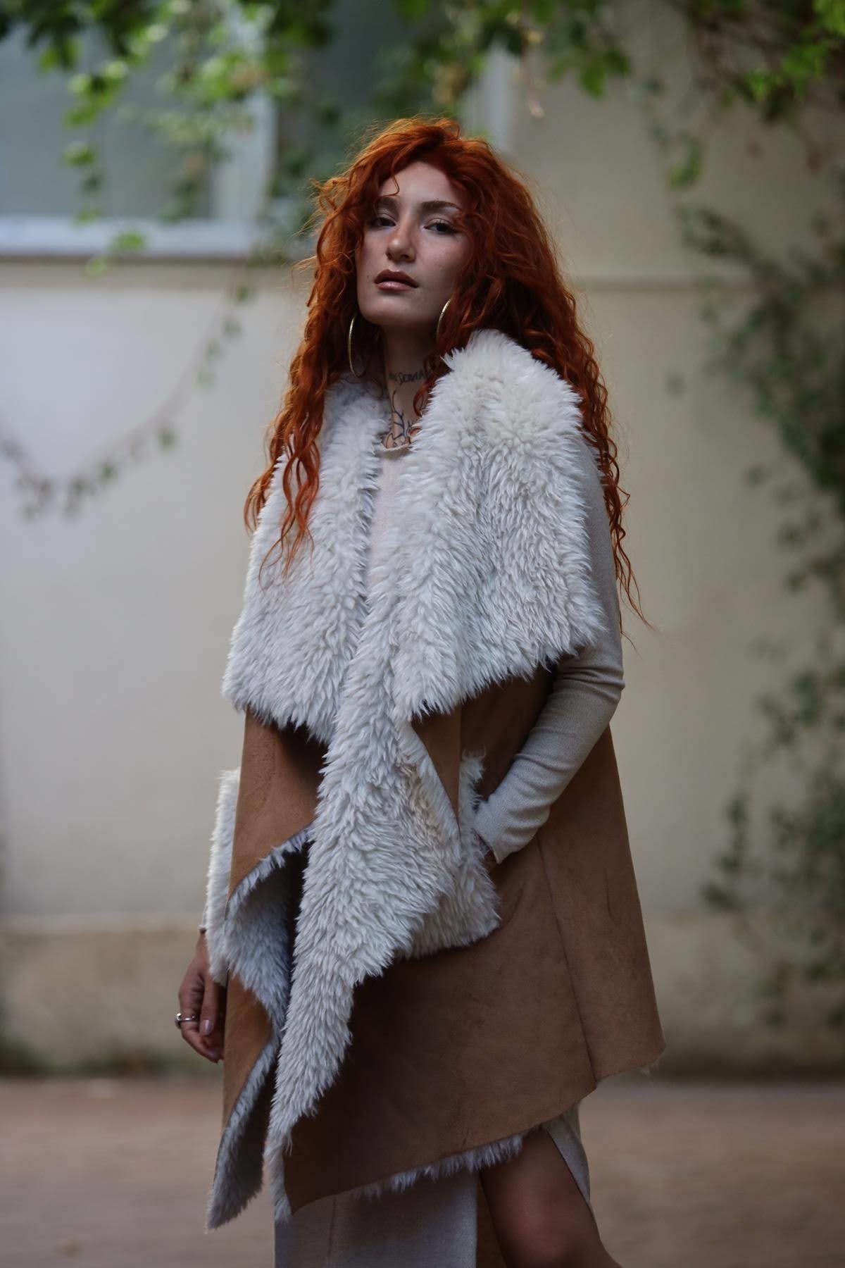 Camel Rengi Kürklü Süet Yelek