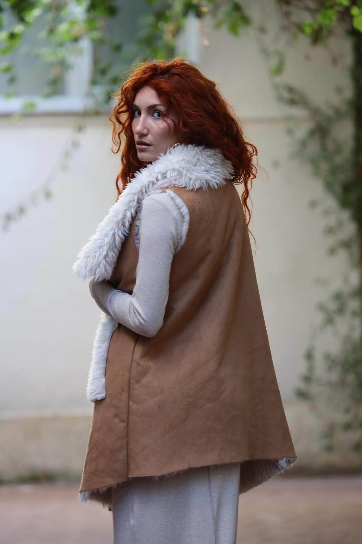 Camel Rengi Kürklü Süet Yelek