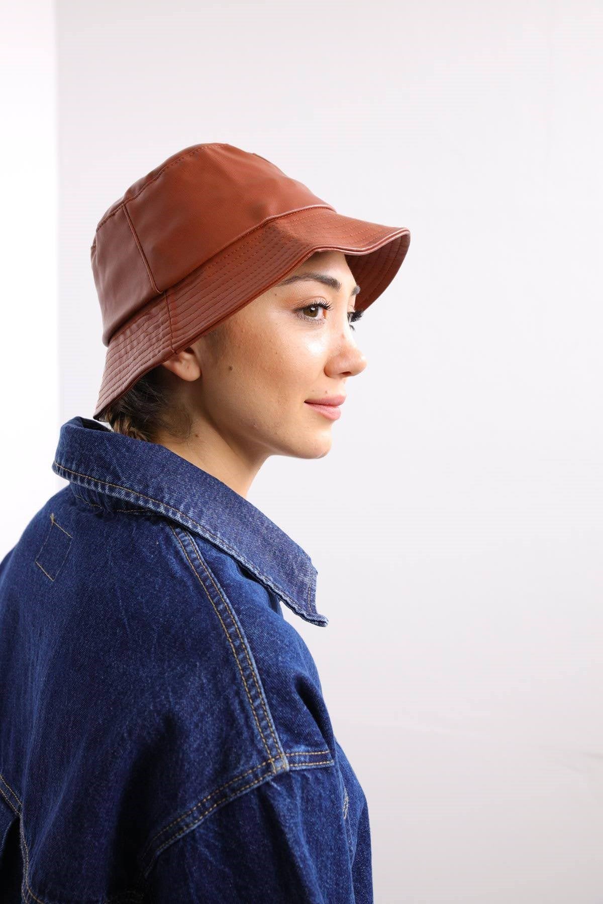  Kahverengi Deri Bucket Şapka