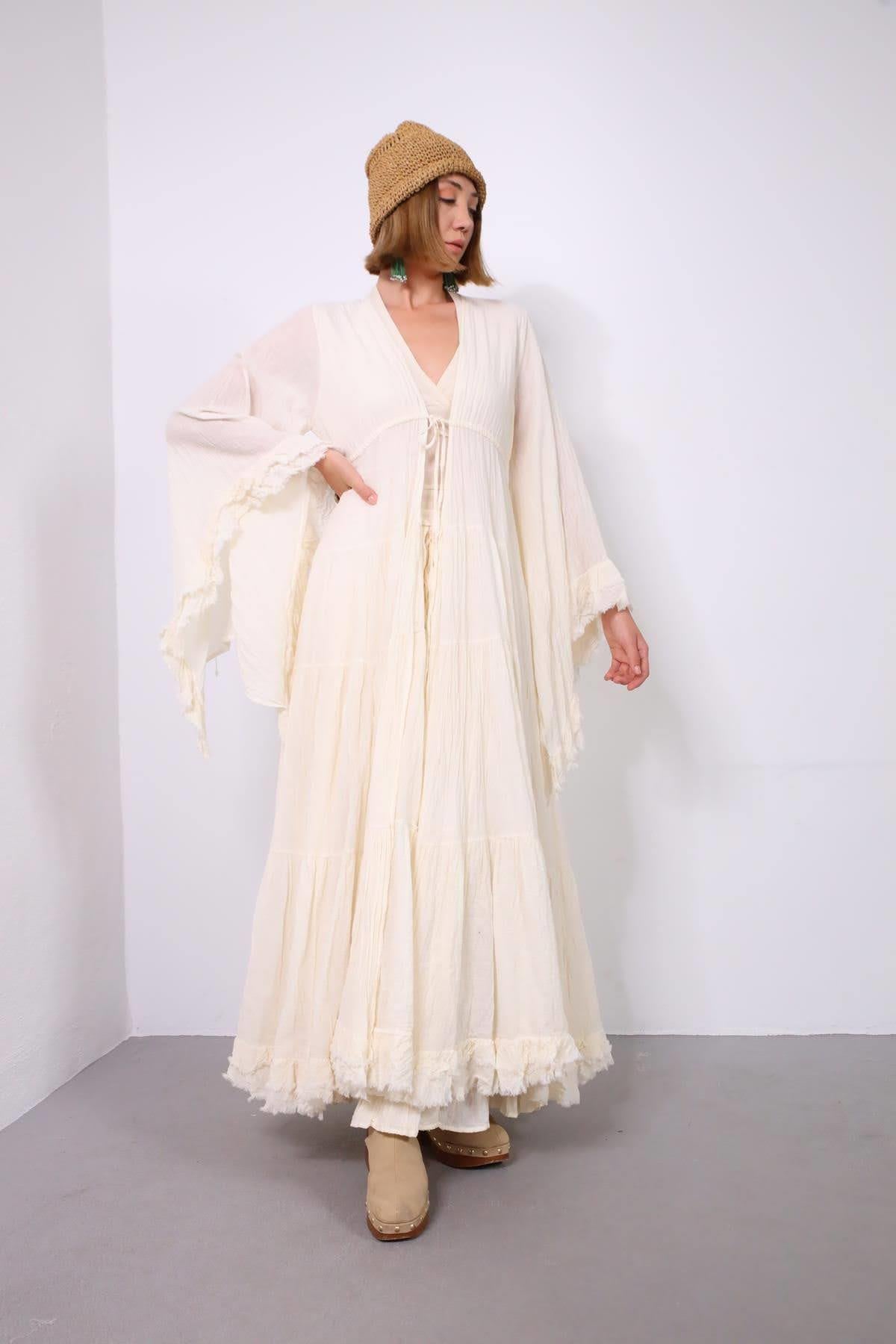 Ekru Beli Büzgülü Yarasa Kol Farbalalı Kimono - Şaman Butik Ekru Beli Büzgülü Yarasa Kol Farbalalı Kimono