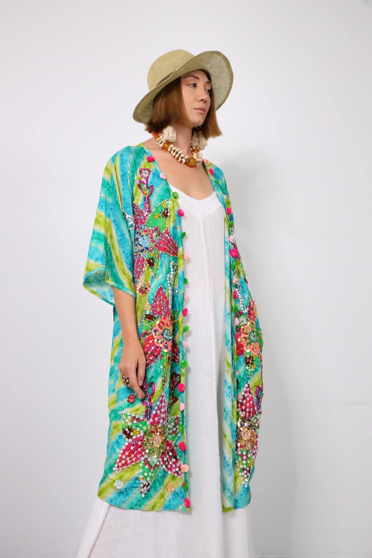  Turkuaz Pul İşlemeli Ponponlu Batikli Tasarım Kaftan