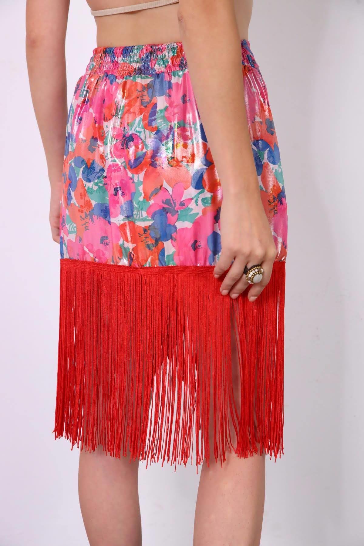  Kırmızı Püsküllü Kemer Detaylı İpek Etek