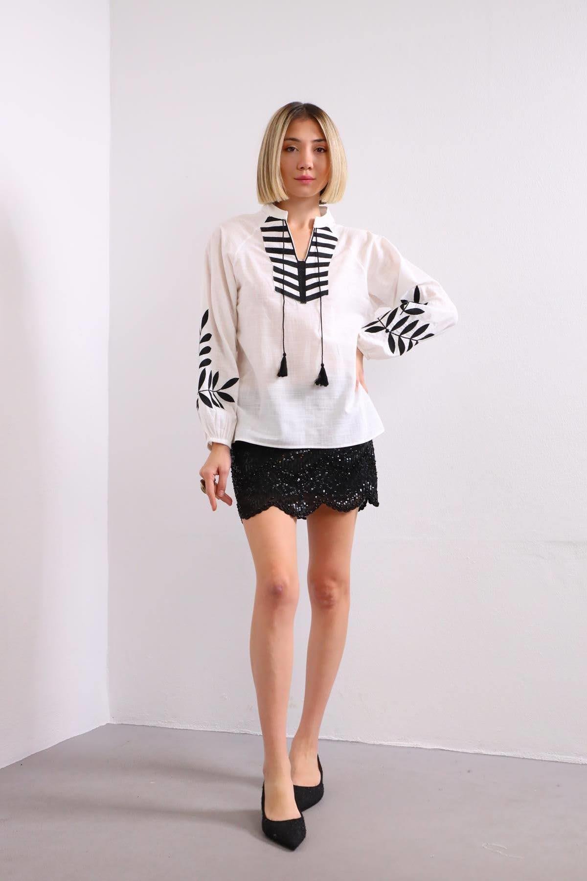 Siyah Pul İşlemeli Boncuk Detaylı Kısa Etek - Şaman Butik Siyah Pul İşlemeli Boncuk Detaylı Kısa Etek