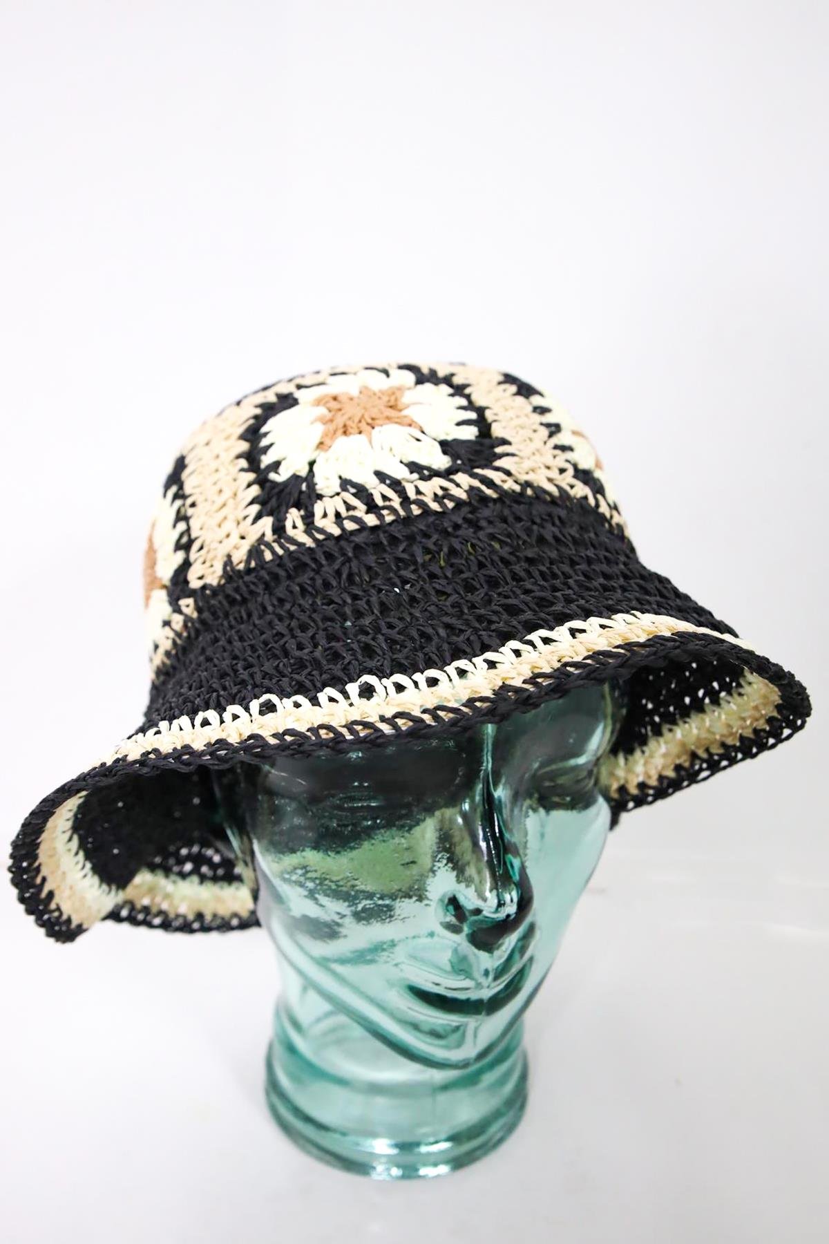 Siyah El Örgülü Nakışlı Hasır Şapka