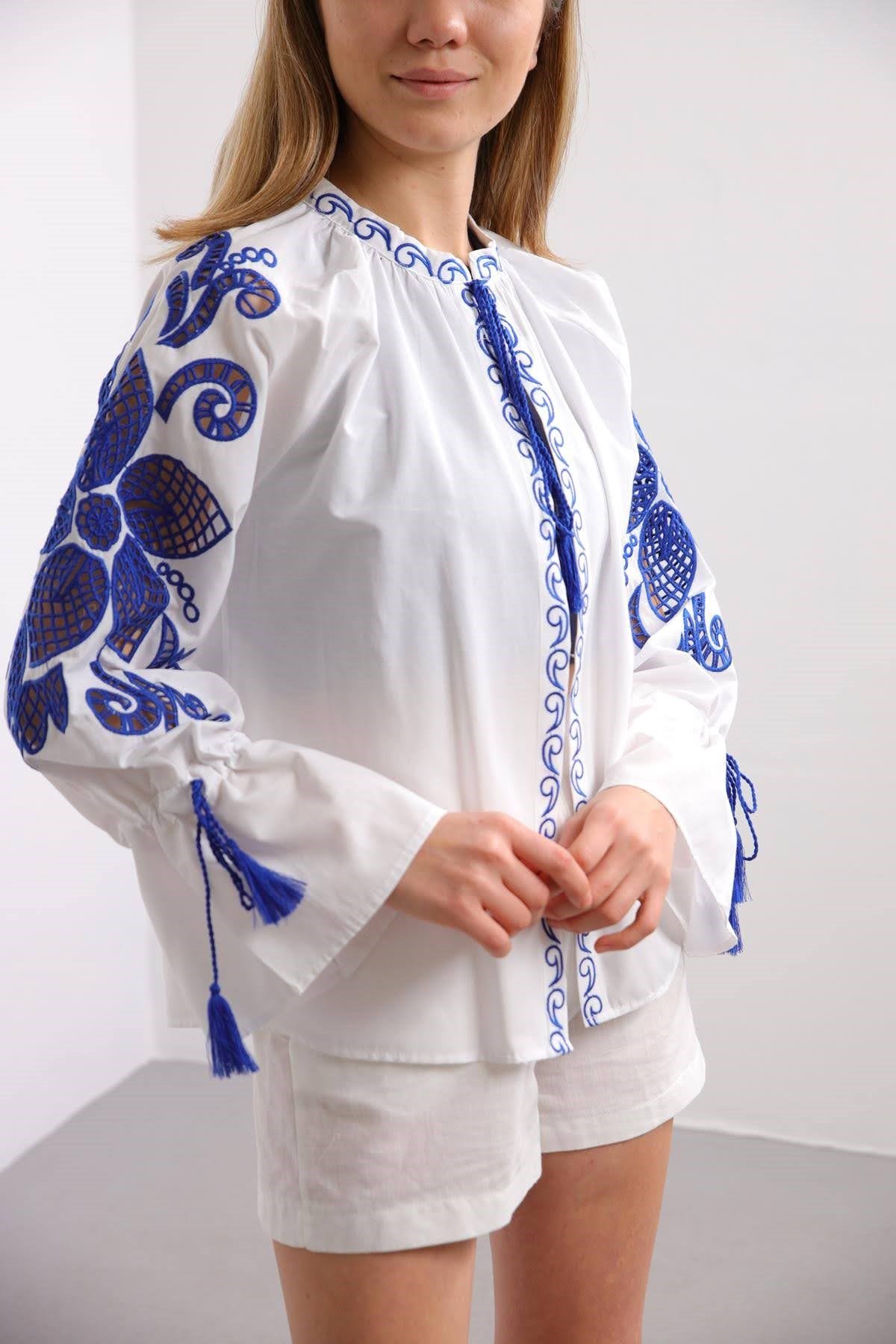 Beyaz İşlemeli İspanyol Kol Ceket - Şaman Butik Beyaz İşlemeli İspanyol Kol Ceket