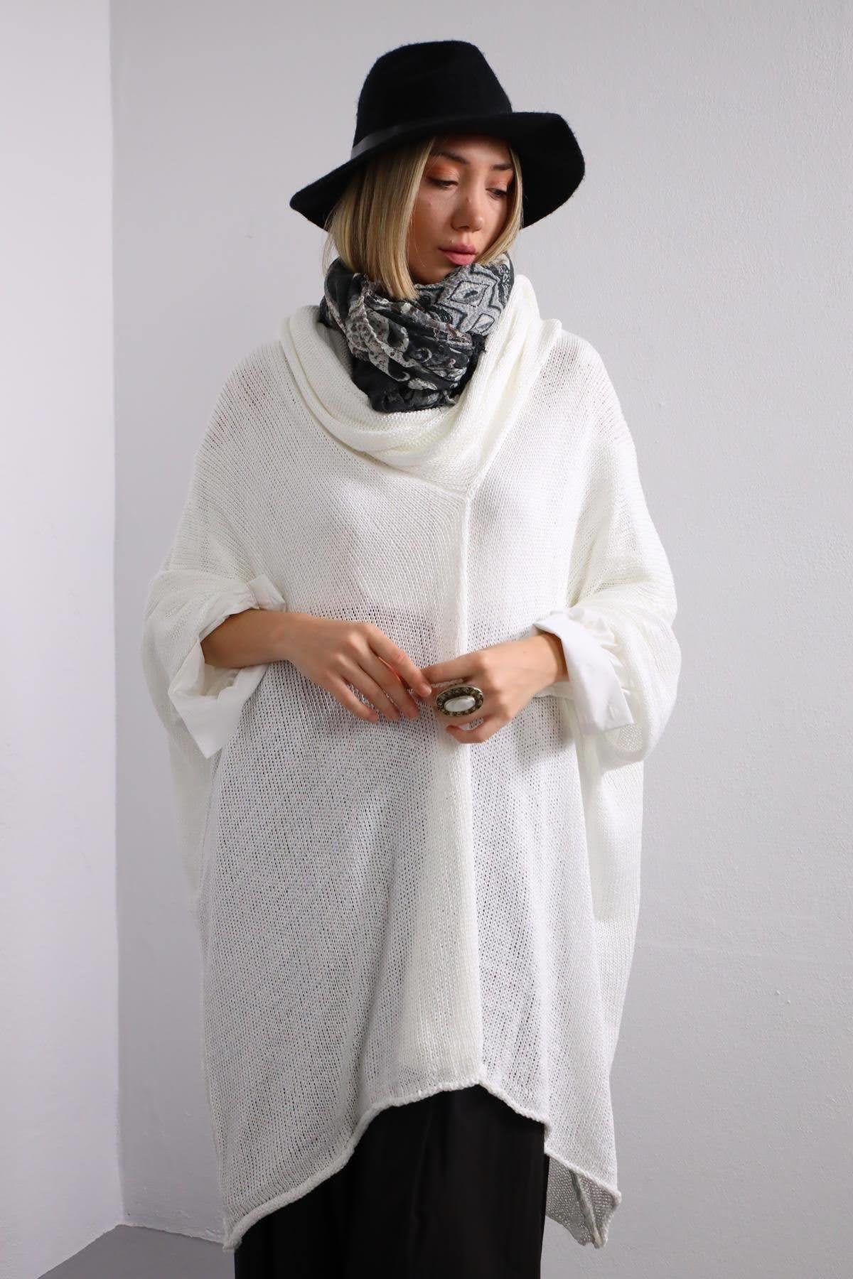  Beyaz Şallı Arkası Dikişli Hırka