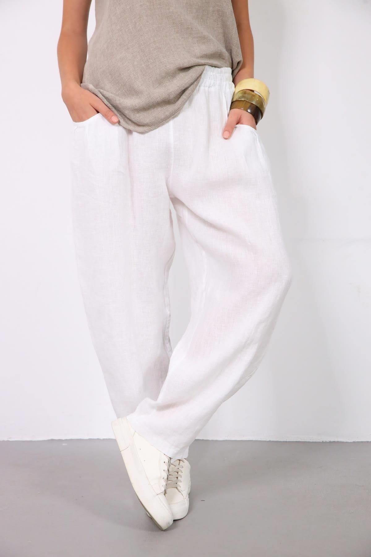Beyaz Cepleri Pileli Beli Lastikli Keten Pantolon - Şaman Butik Beyaz Cepleri Pileli Beli Lastikli Keten Pantolon