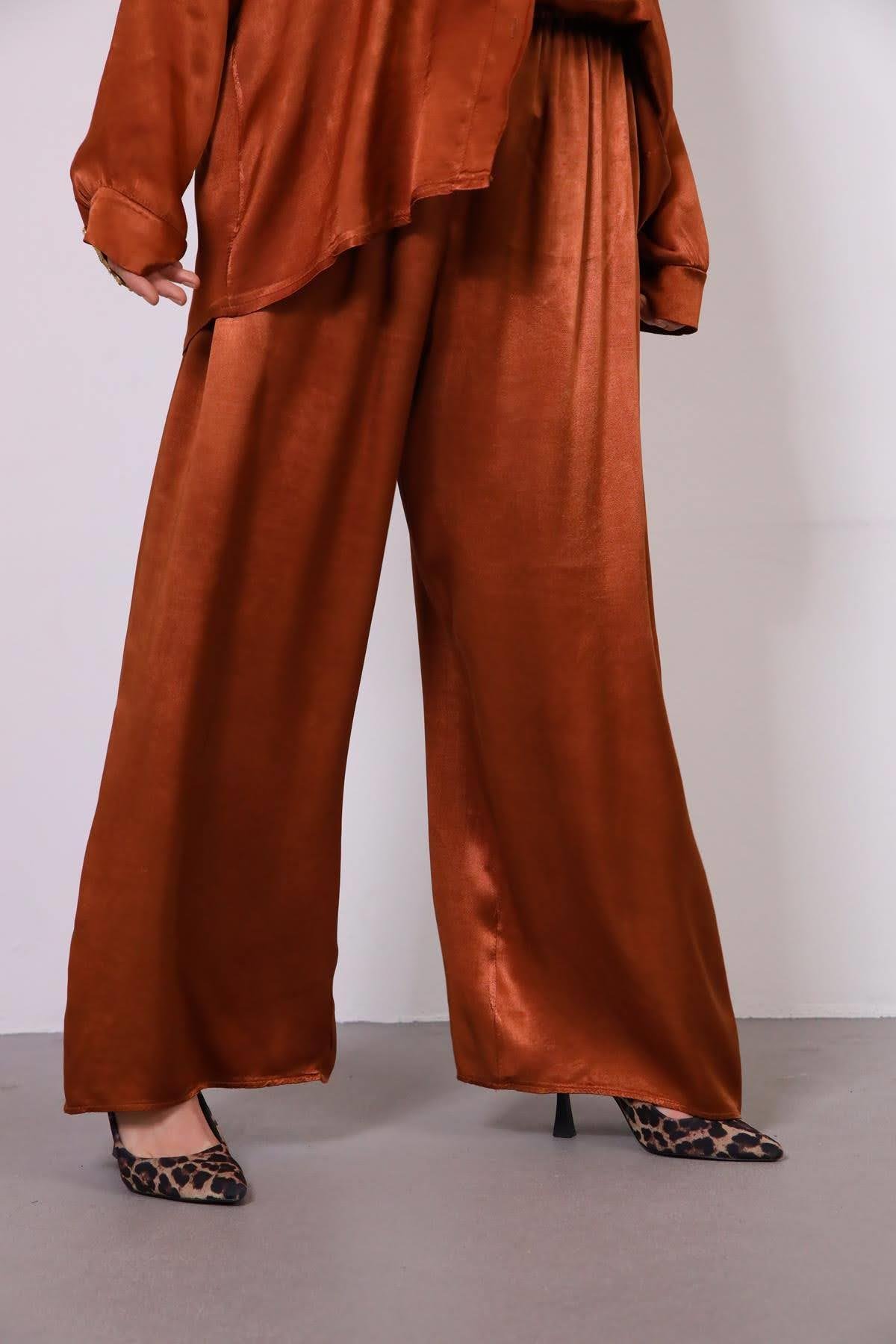  Bakır Rengi Gömlek ve Pantolon Saten Takım