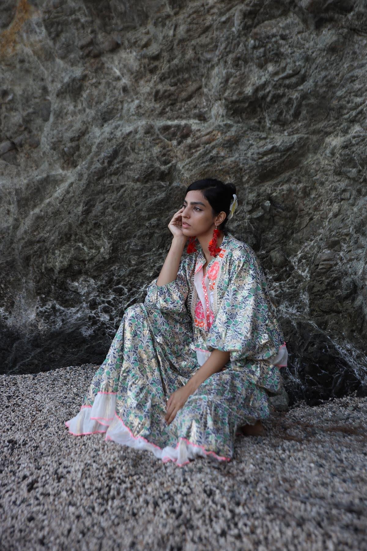  Renkli Otantik Desenli Altın Varaklı Ceket ve Etek Takım