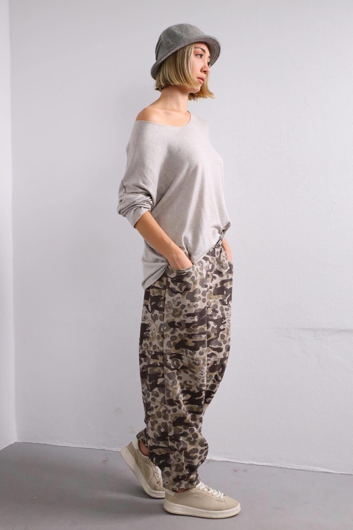 Vizon V Yaka Yumuşak Doku Triko - Şaman Butik - Bohem Giyim ve Aksesuar | Kadın & Erkek Vizon V Yaka Yumuşak Doku Triko