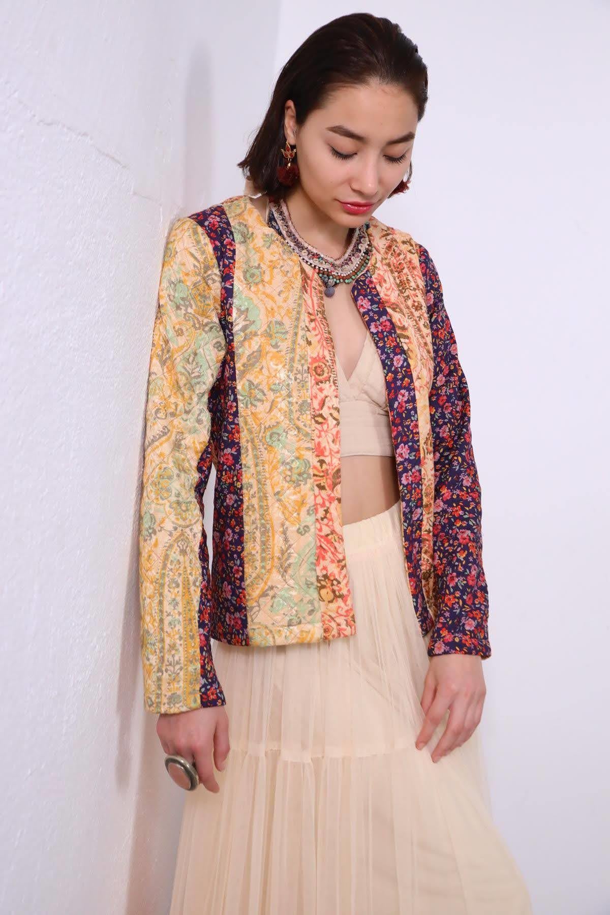  Etnik Çiçek Desenli Patchwork Ceket