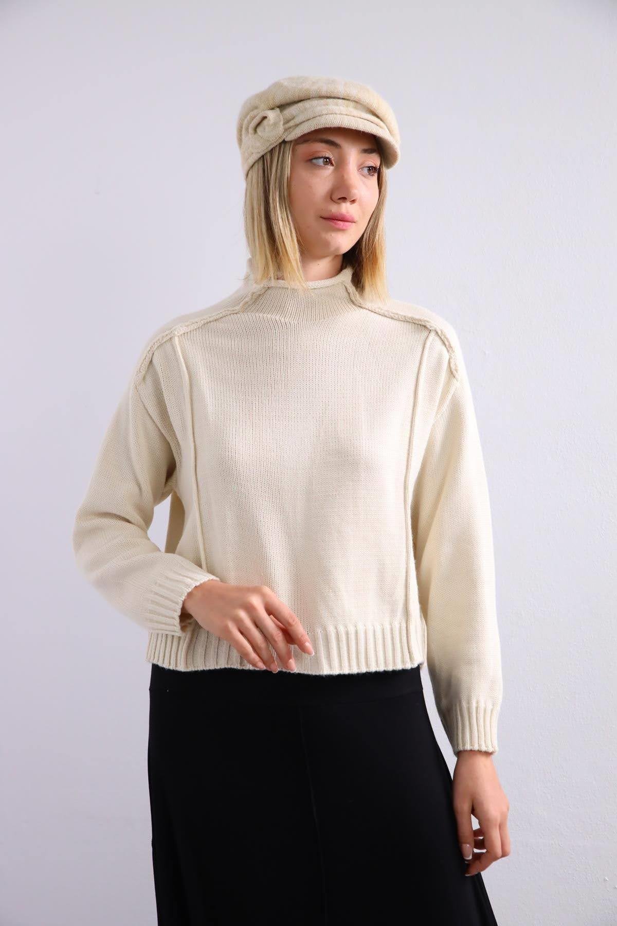 Ekru Yarım Boğazlı Dikiş Detaylı Kazak - Şaman Butik Ekru Yarım Boğazlı Dikiş Detaylı Kazak