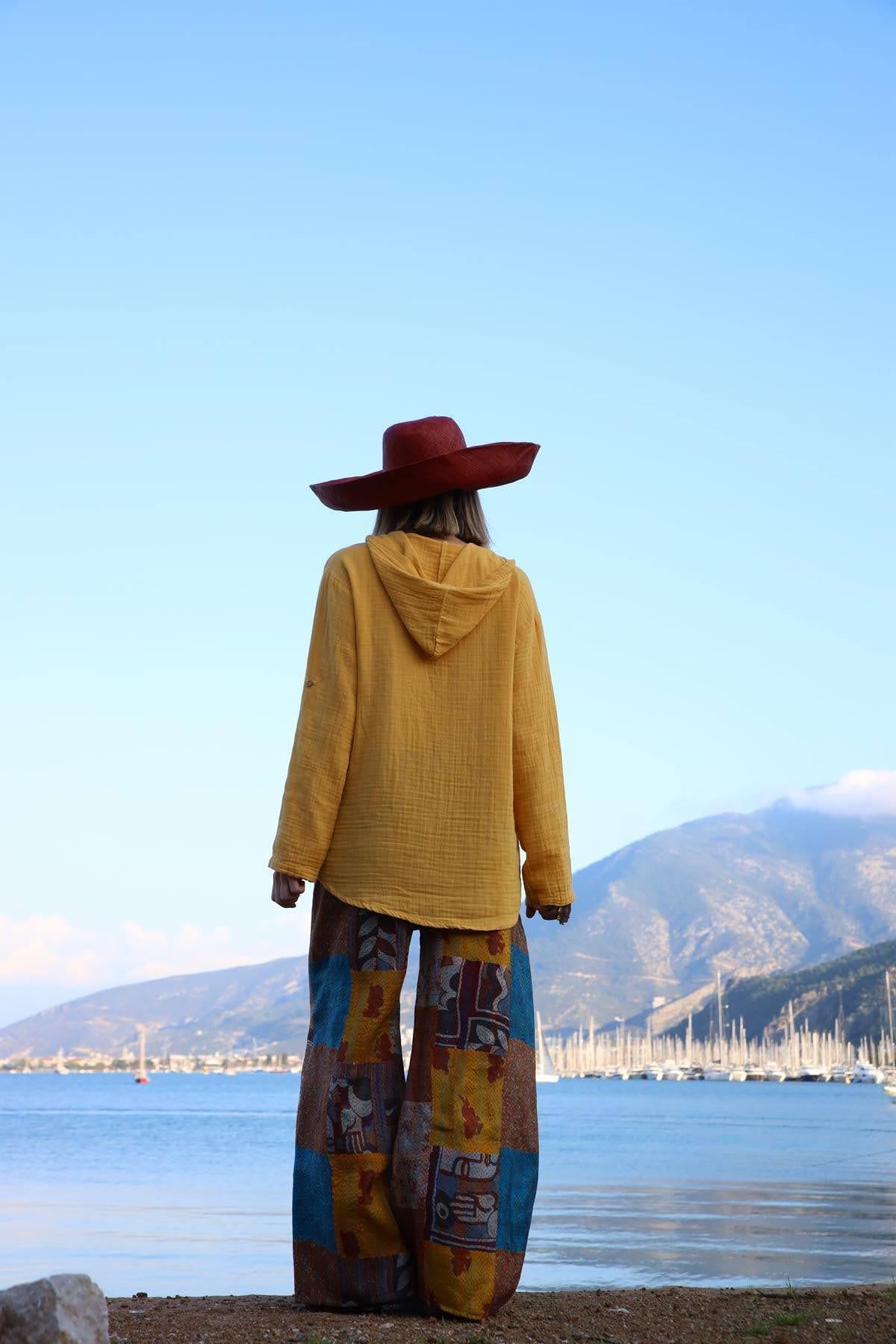  Sarı Kapüşonlu Müslin Gömlek