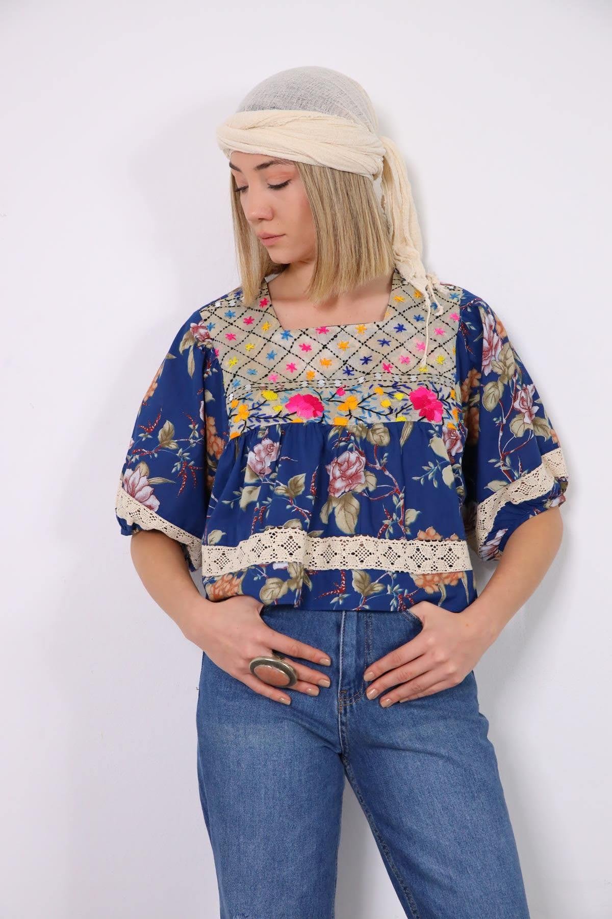 Mavi Kare Yaka Güpürlü Otantik Bluz - Şaman Butik Mavi Kare Yaka Güpürlü Otantik Bluz