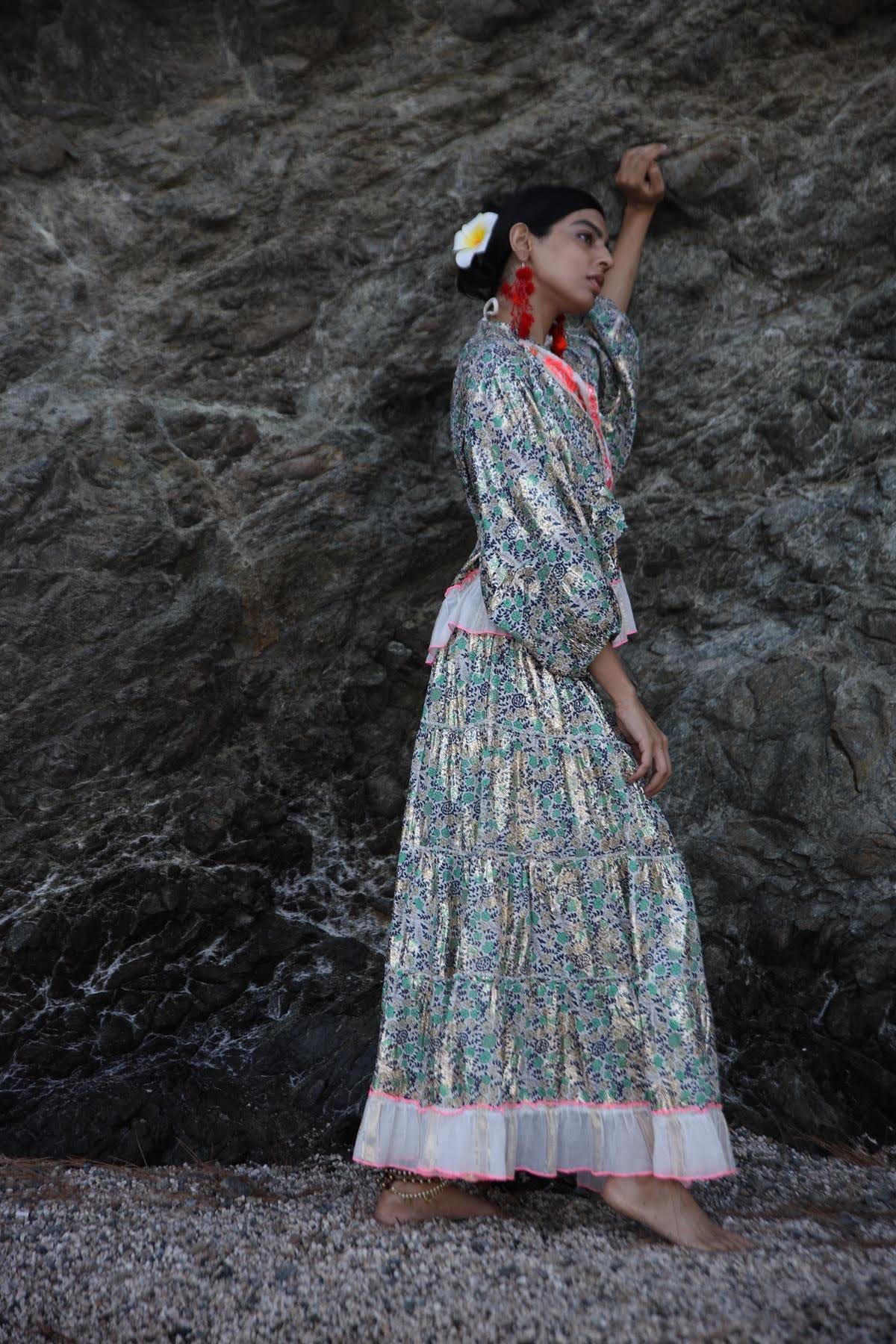  Renkli Otantik Desenli Altın Varaklı Ceket ve Etek Takım