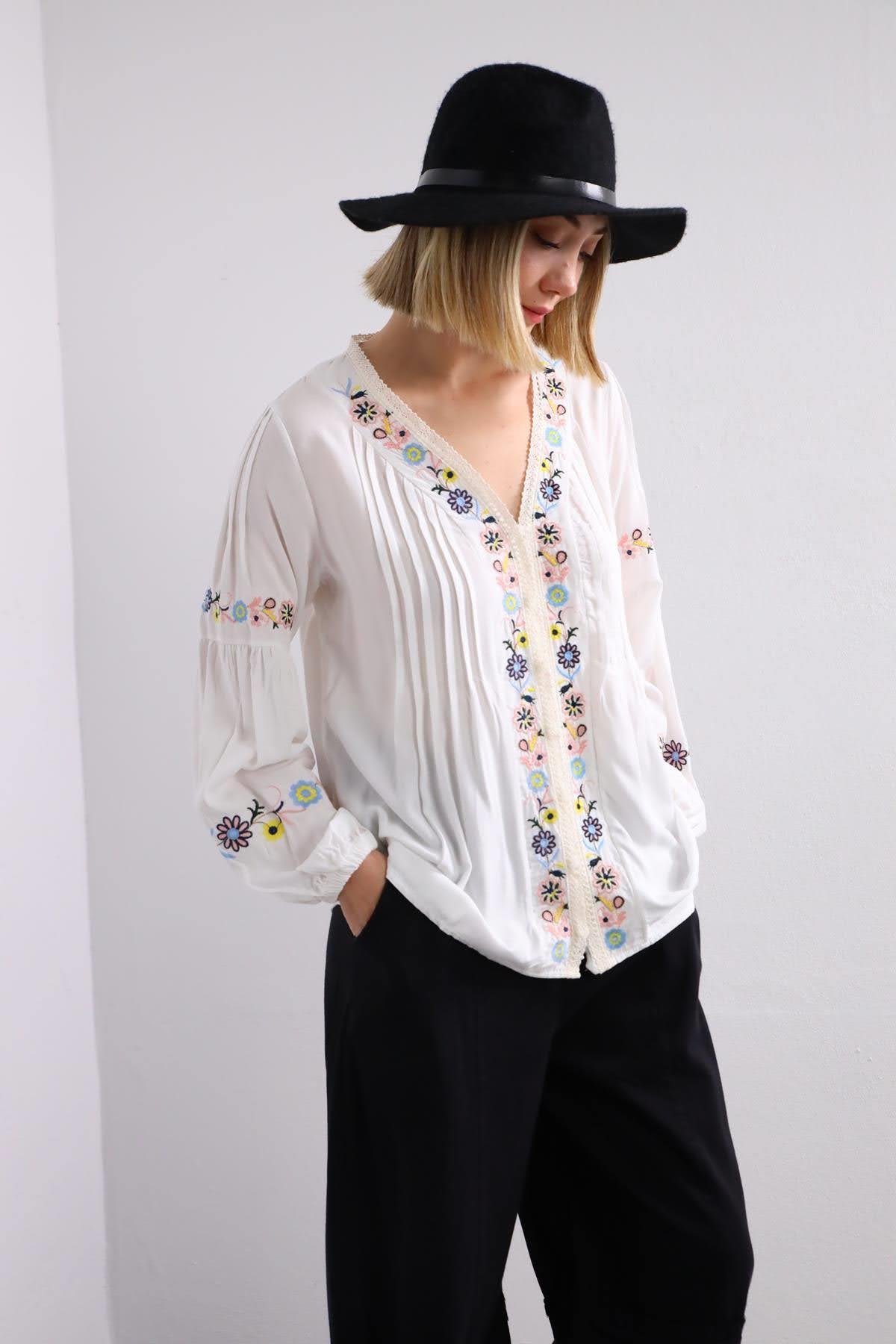 White Floral Embroidered Lace Detailed Shirt White Floral Embroidered Lace Detailed Shirt