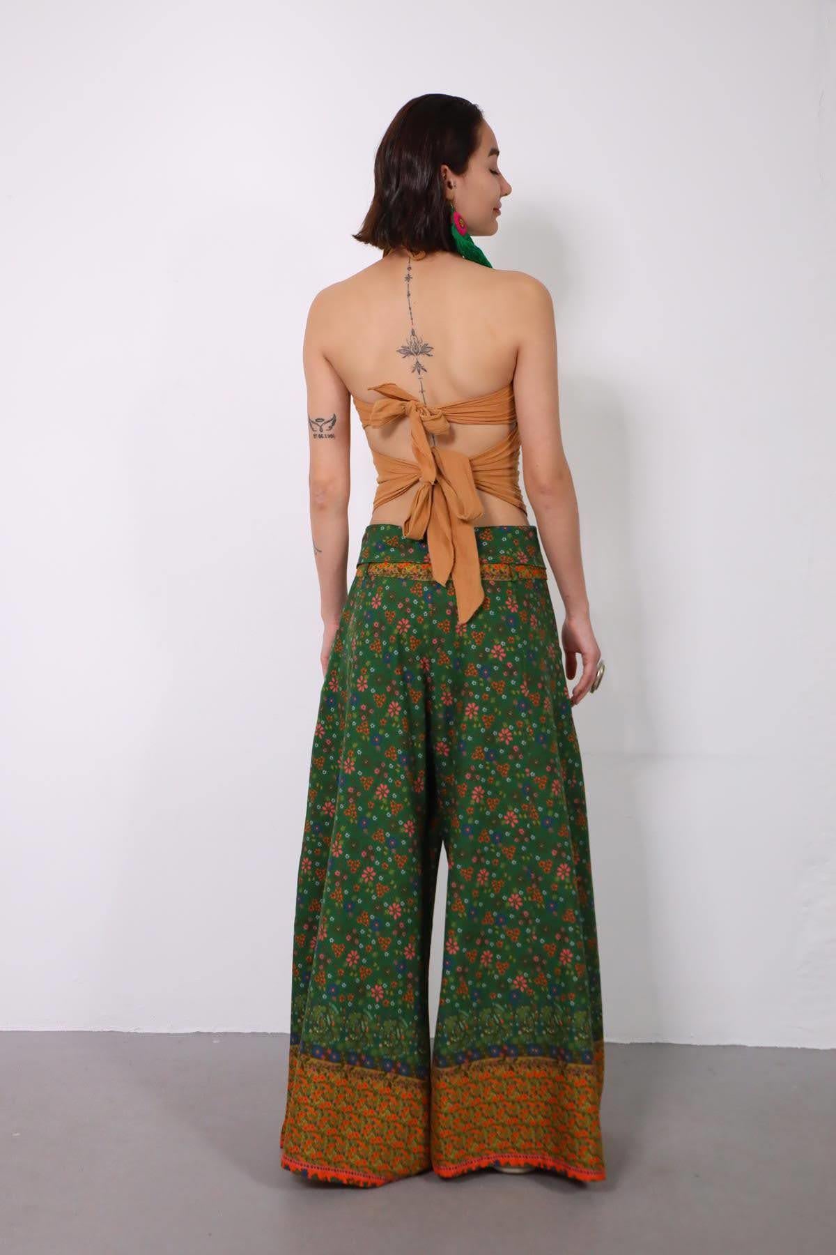 Yeşil Desenli Düğmeli Bol Paça Pantolon - Şaman Butik Yeşil Desenli Düğmeli Bol Paça Pantolon