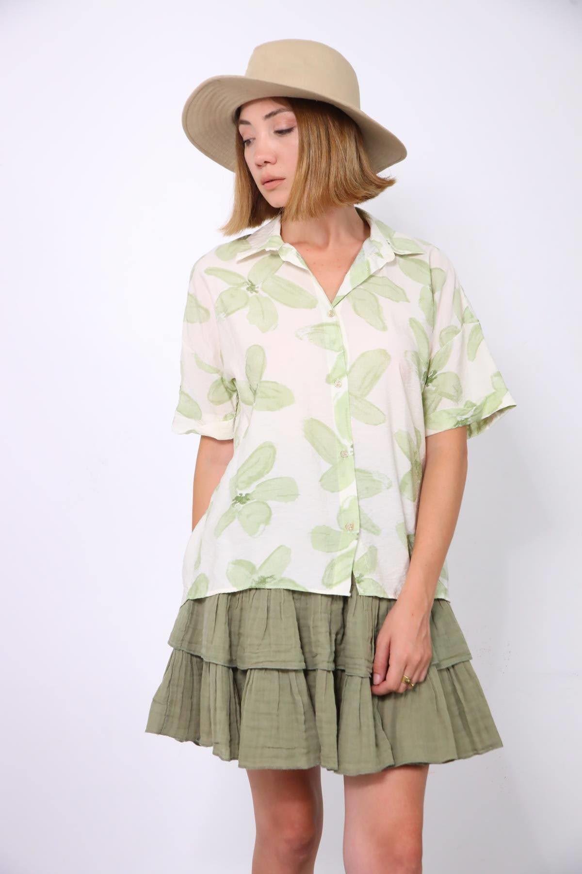 Açık Yeşil Çiçek Desenli Kısa Duble Kol Modal Gömlek - Şaman Butik Açık Yeşil Çiçek Desenli Kısa Duble Kol Modal Gömlek