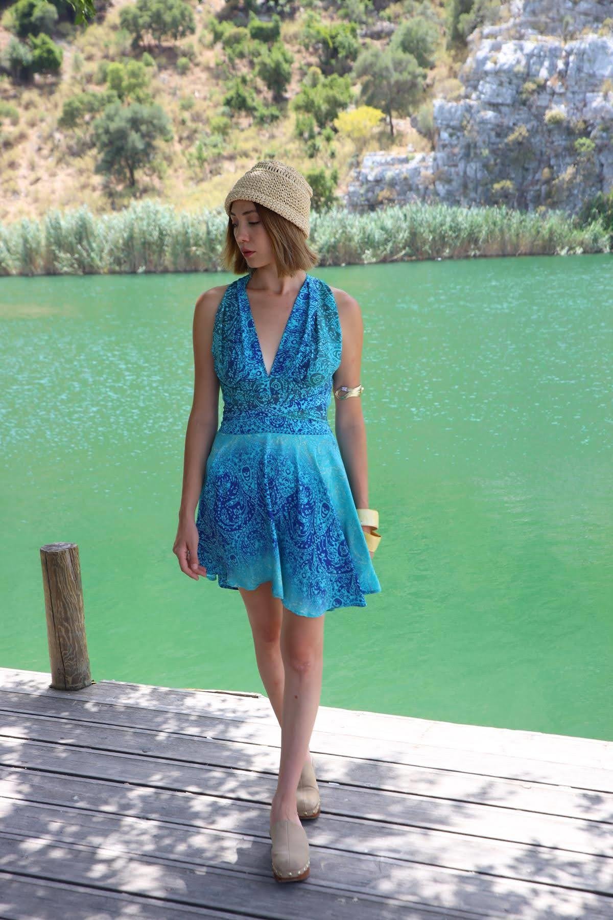 Turkuaz Boyundan Bağlamalı Kısa İpek Elbise - Şaman Butik Turkuaz Boyundan Bağlamalı Kısa İpek Elbise