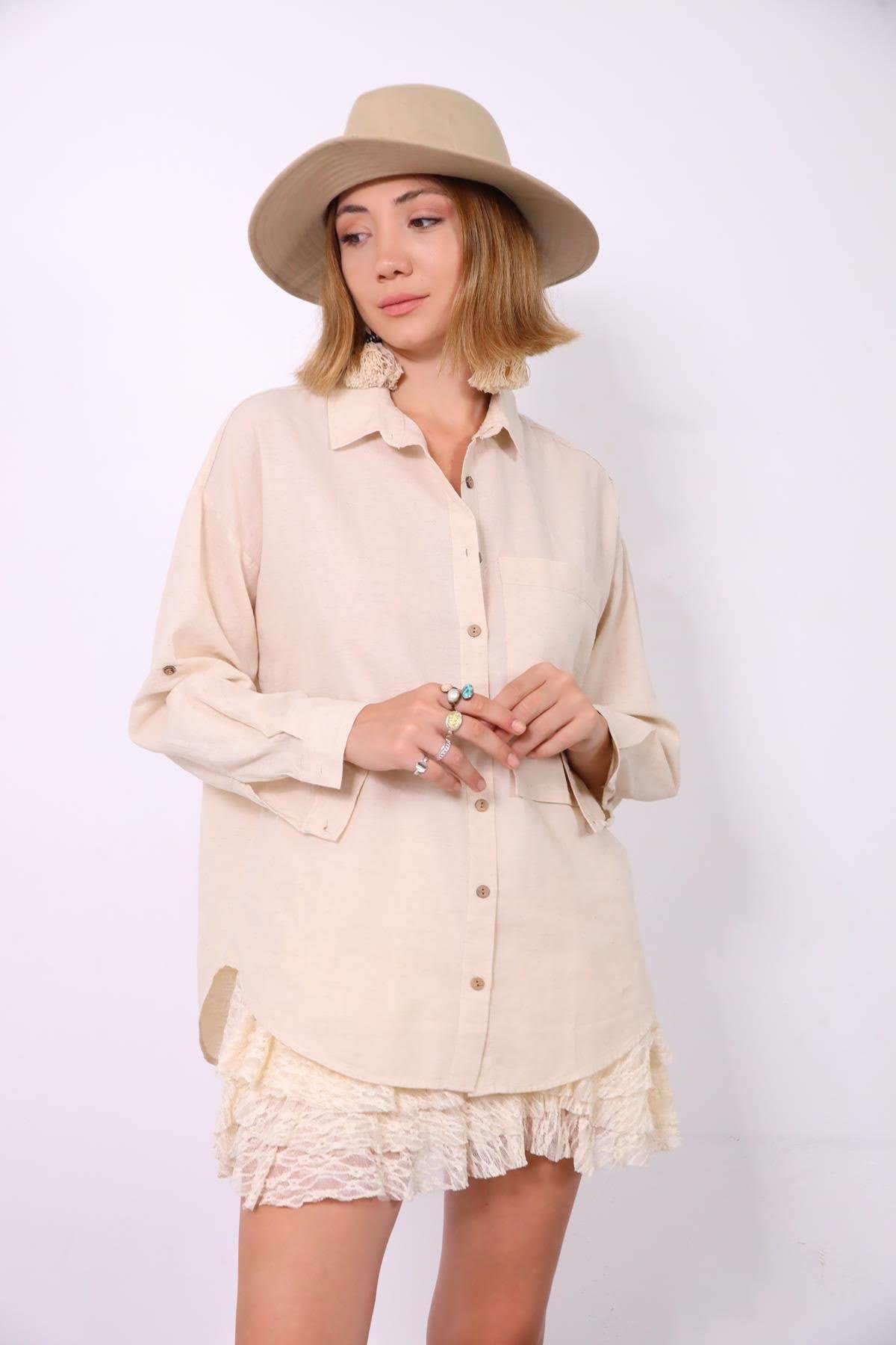  Krem Rengi Cebi Parça Detaylı Gömlek