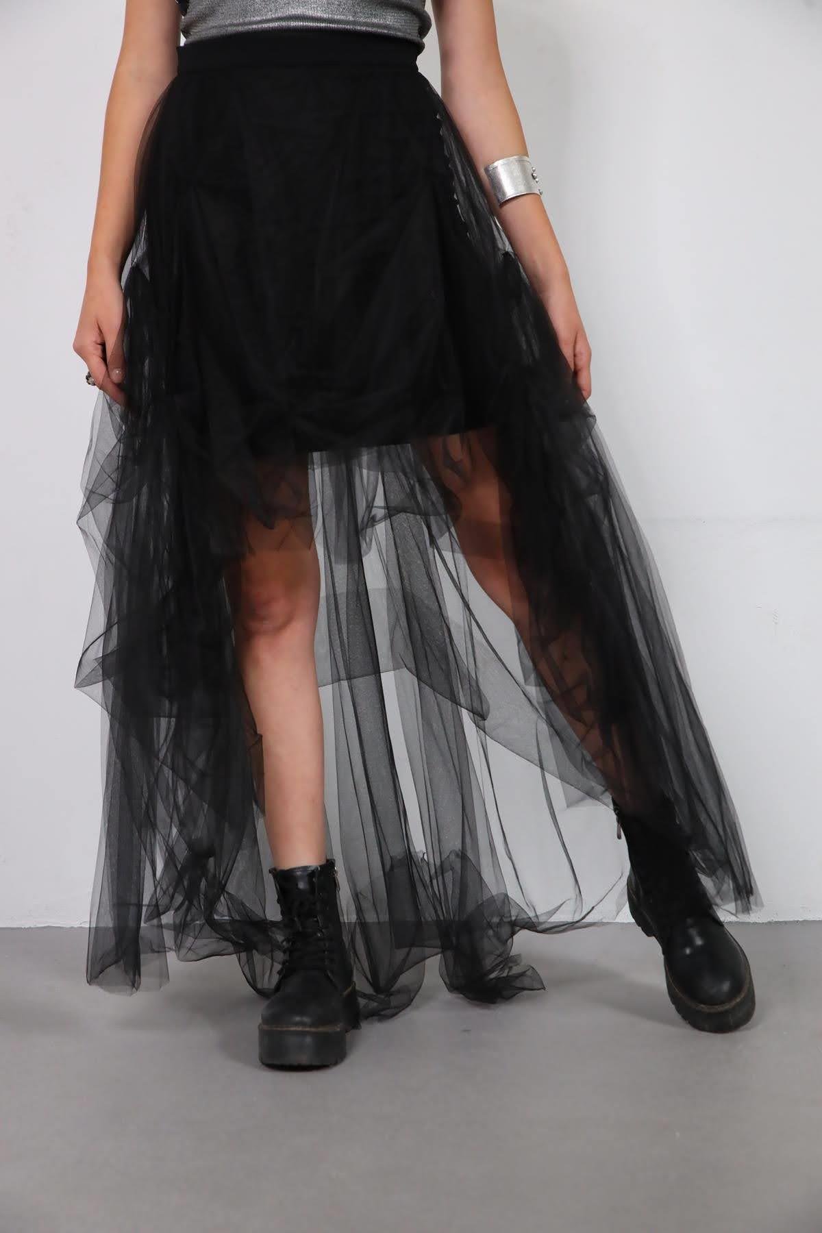  Siyah Önü Kısa Volanlı Tül Etek
