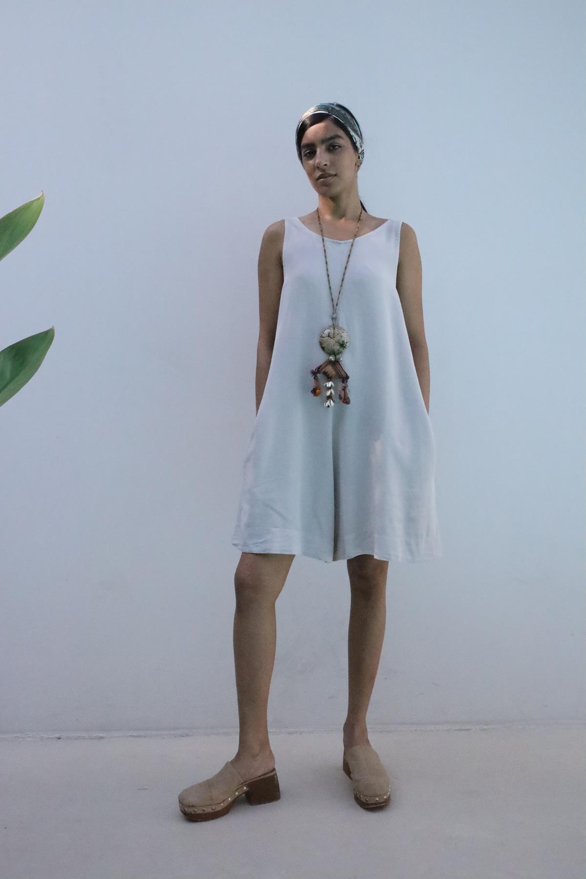 Taş Rengi Sırt Detaylı Kısa Salopet Tulum Taş Rengi Sırt Detaylı Kısa Salopet Tulum