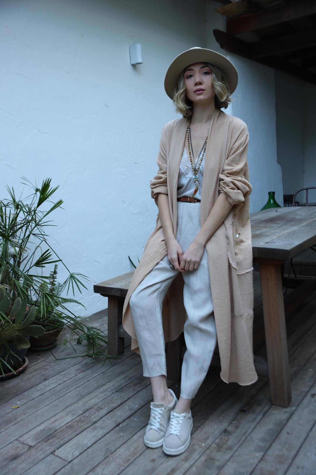  Camel Rengi Cebi Püskül Detaylı Yıkama Müslin Kaftan