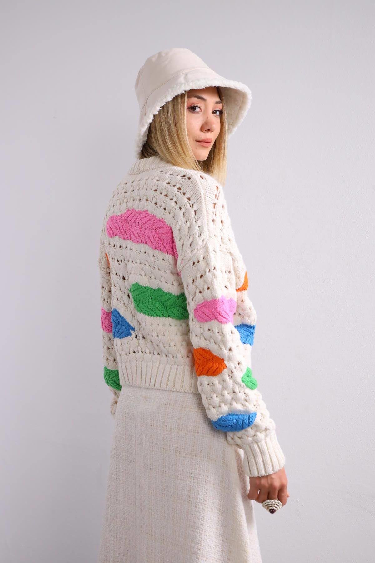  Bej Tüy Desenli Mini Hırka