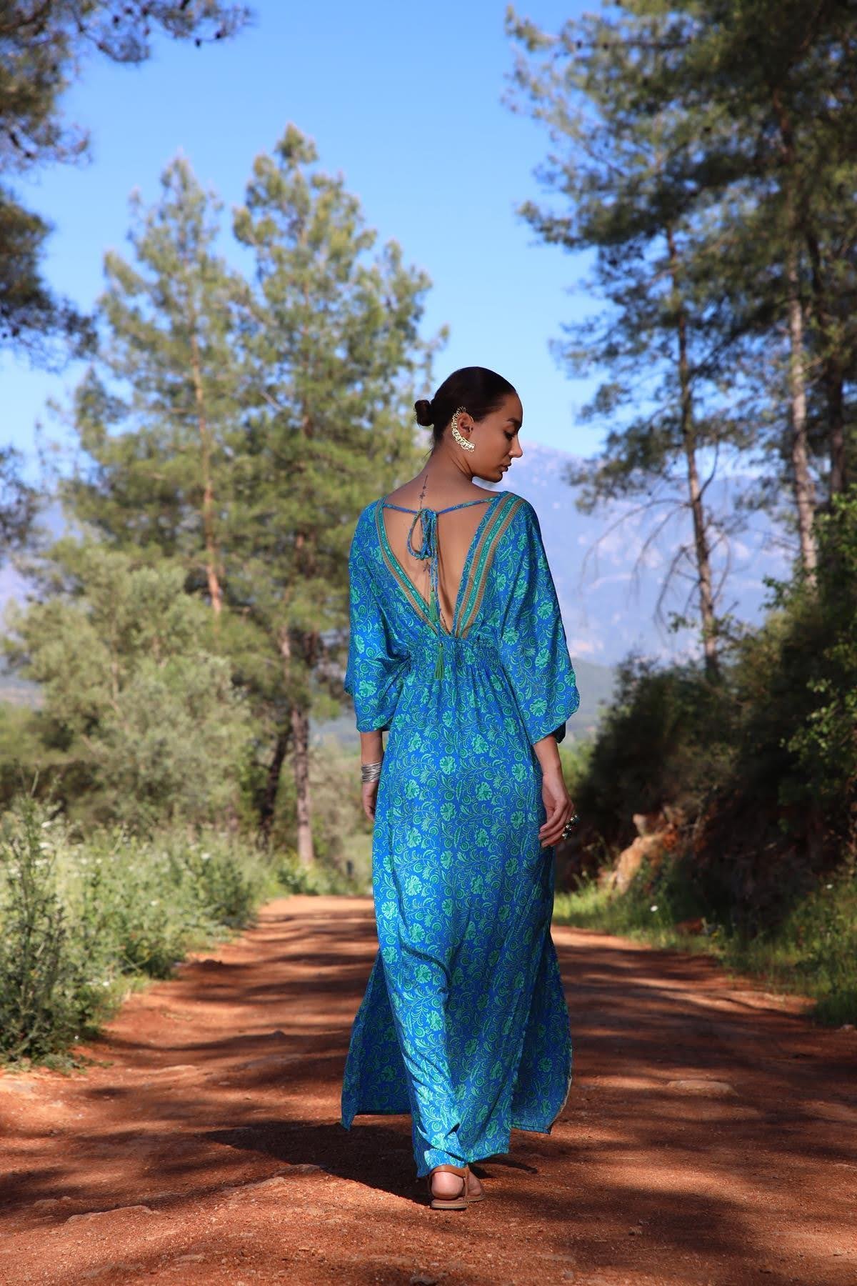 Saks Mavisi Arkası Önü V Yaka Beli Gipeli Elbise - Şaman Butik Saks Mavisi Arkası Önü V Yaka Beli Gipeli Elbise