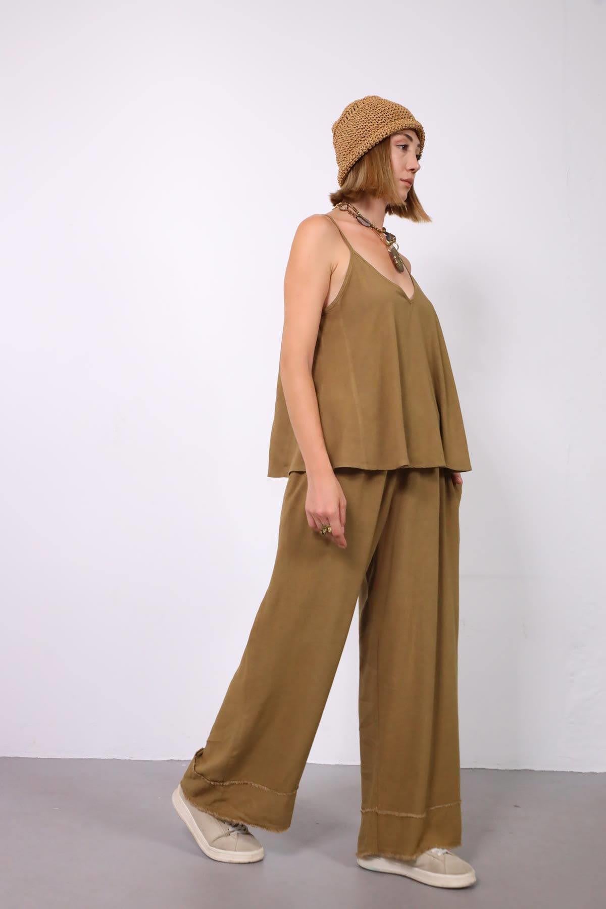 Zeytin Yeşili Ayarlanabilir Askılı Keten Bluz - Şaman Butik Zeytin Yeşili Ayarlanabilir Askılı Keten Bluz