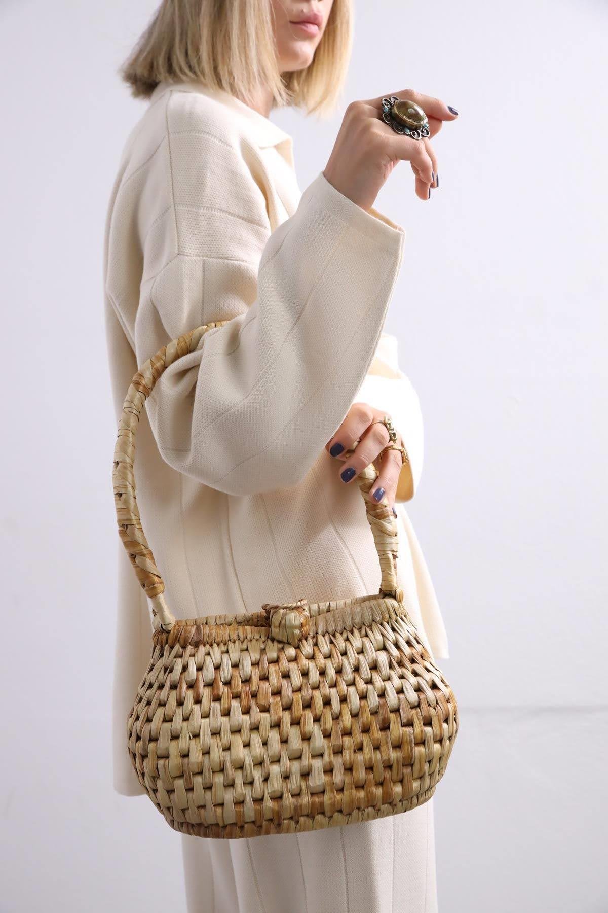  Krem Rengi Kalın Askılı Rafya Çanta