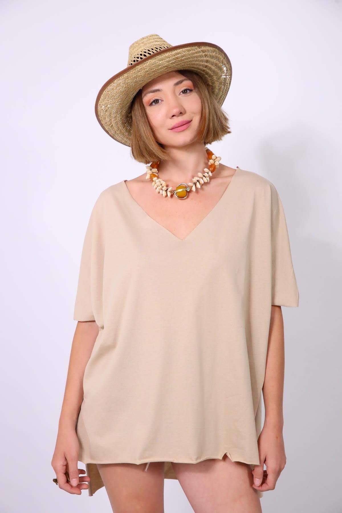  Bej V Yaka Arkası Uzun Salaş Tişört
