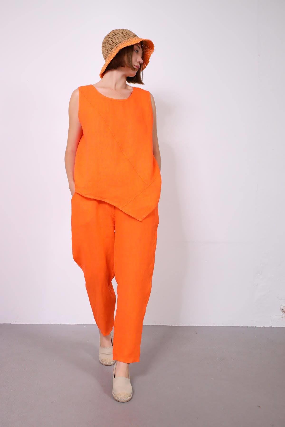  Turuncu Dikişli Sıfır Kol Bluz ve Pantolon Keten Takım