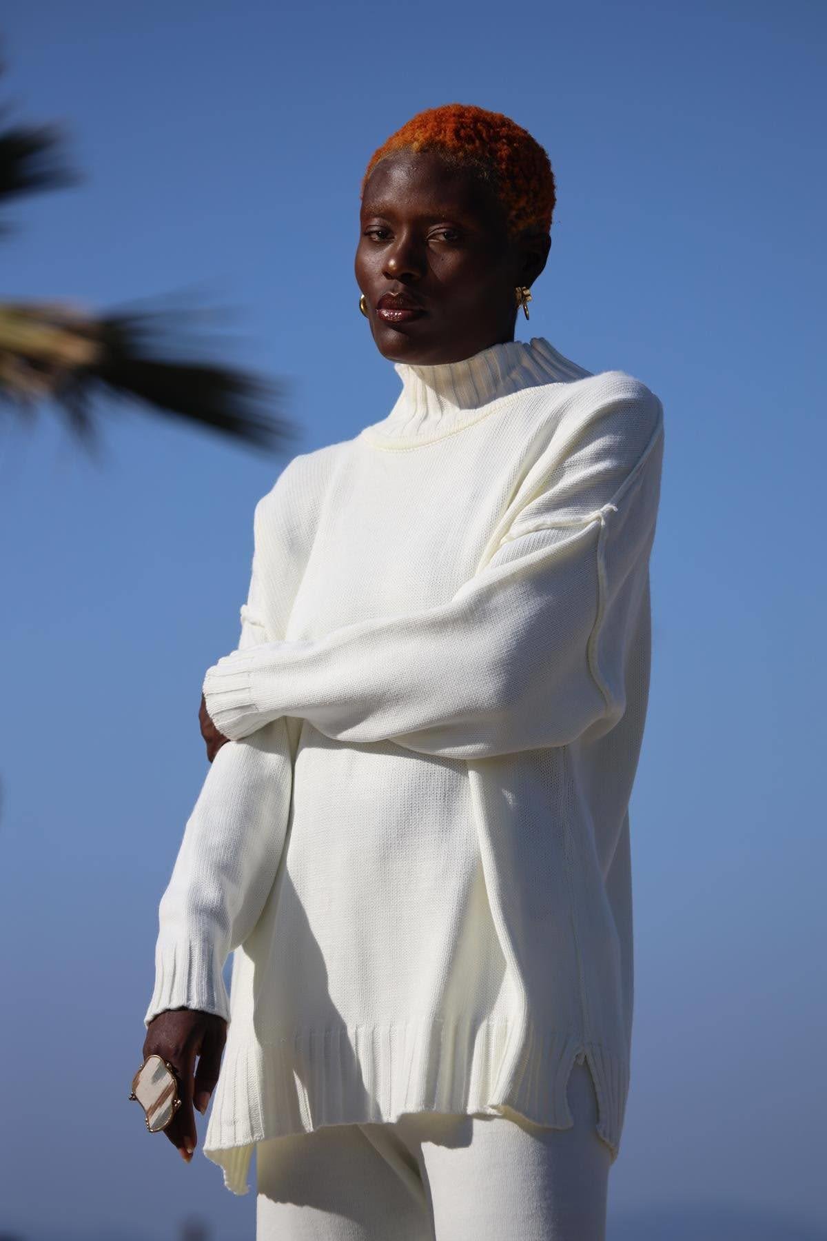 Ekru Balıkçı Yaka Kazak ve Triko Pantolon Takım