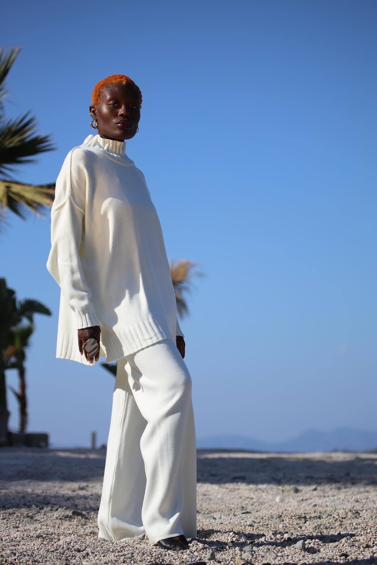 Ekru Balıkçı Yaka Kazak ve Triko Pantolon Takım