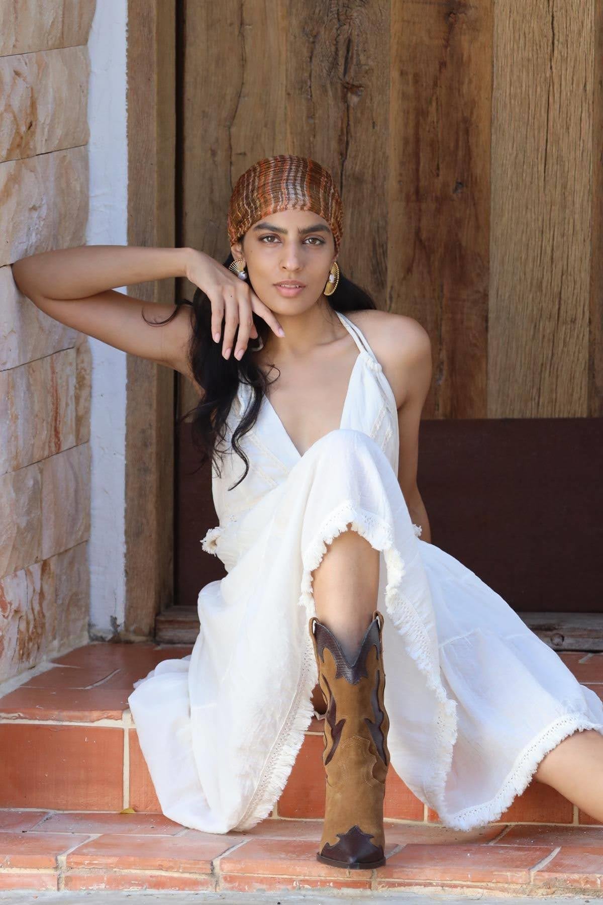 Ekru Boyundan Askılı Güpür Detaylı Püsküllü Mini Elbise